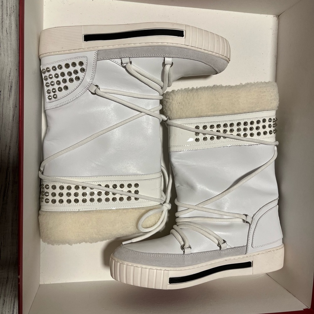 Alessandro Dell’Acqua BNIB leather winter boots
